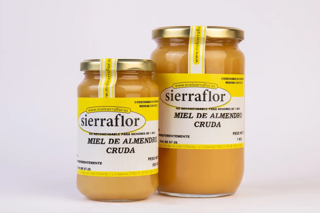 Miel de almendro cruda