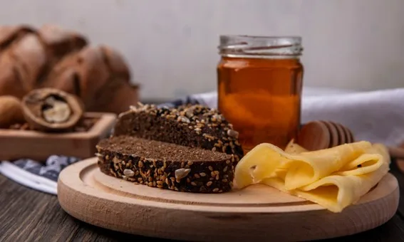 Recetas saladas con miel de montaña